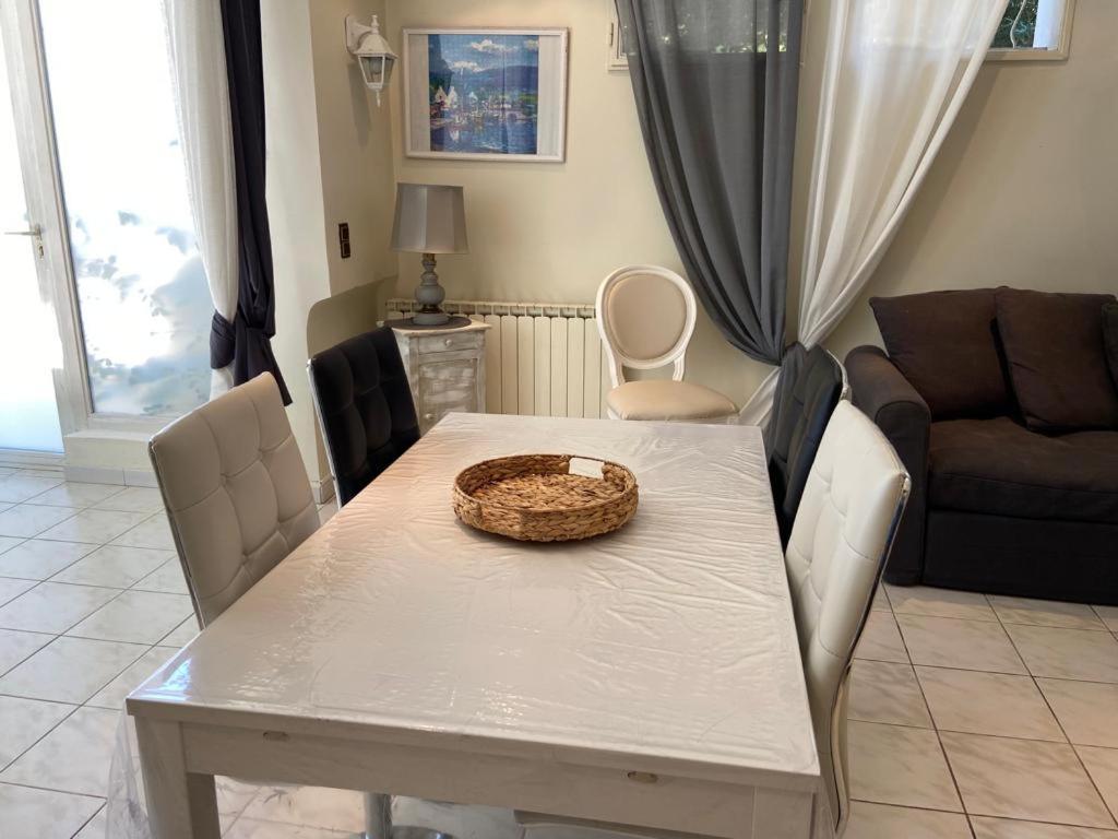 Gite Comme A La Maison Hyères Exteriör bild